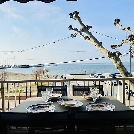 Espectaculares Vistas Al Mar En Primera Línea, Terraza, Aire Acondicionado, Y Wifi En - Es-258-68