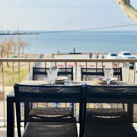 Espectaculares Vistas Al Mar En Primera Línea, Terraza, Aire Acondicionado, Y Wifi En - Es-258-68 Apartamento Roses